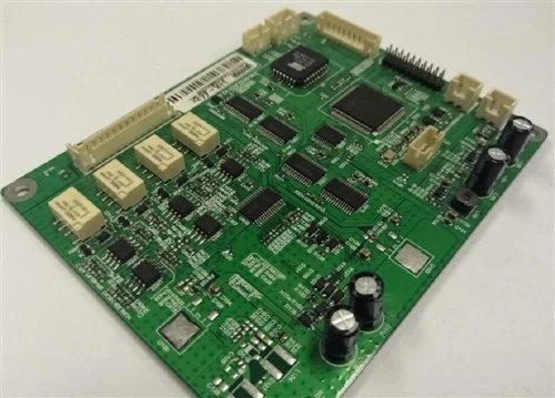 Сглобяване на PCB на интелигентна многослойна платка за електротехник